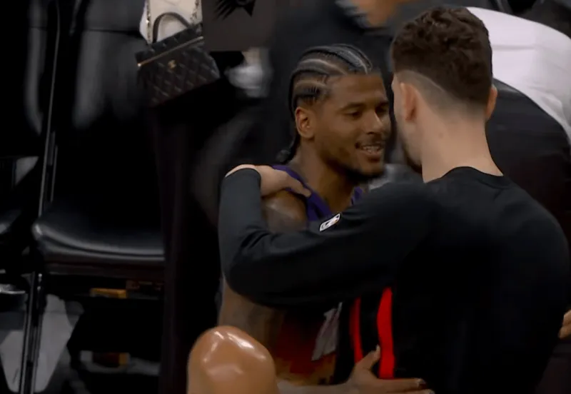 兄弟情深！杰伦-格林生涯首次对阵火箭，赛后和申京拥抱示意